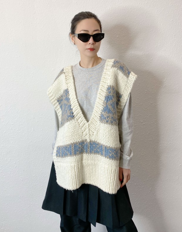 Oversized Pattern Knit Vest #241219